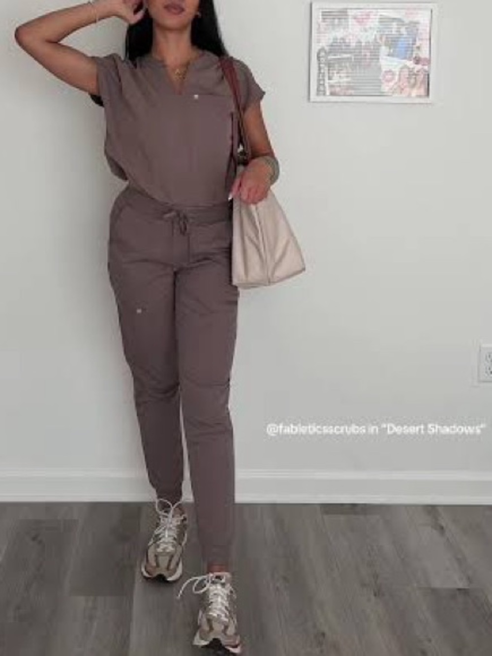 Fabletics scrub pants - Picture 3 of 4